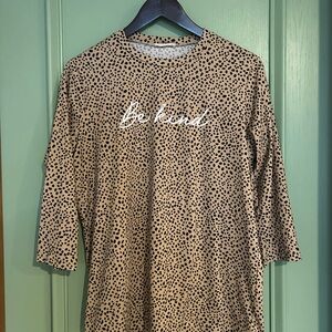 Women's Leopard Print Long Sleeve Tee - Tan
